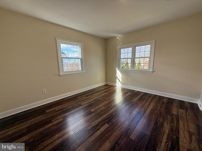 Building Photo - 1859 E Ridge Pike