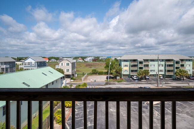 Building Photo - OCEAN VIEW SEASONAL WINTER RENTAL