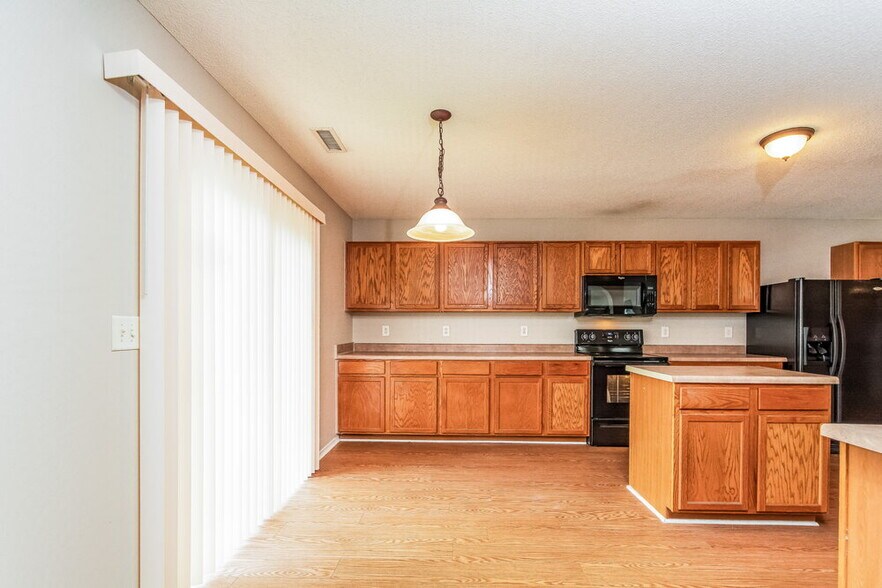 Building Photo - 3120 Varcroft Rd