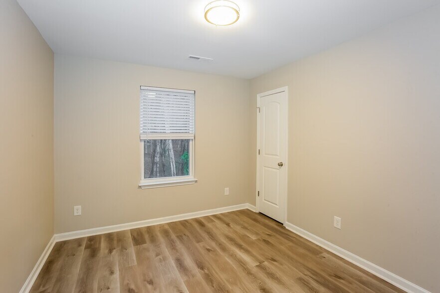 Building Photo - 3202 Kayla Ln