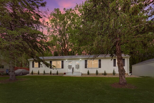 Building Photo - 2514 Woodlynn Ave