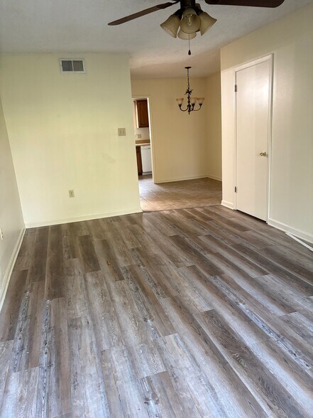 Building Photo - 5431 Nicholson Dr