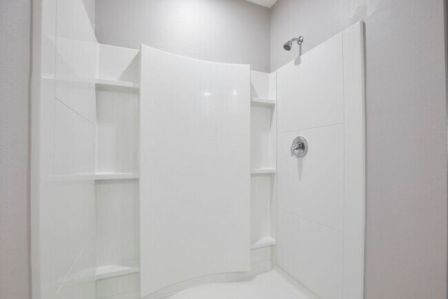 Building Photo - Move-In Ready 2BR/2BA Villa with Den + 2-Car Garage | Lake Nona Adjacent | Suncrest at St. Cloud