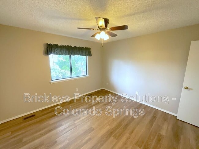 Building Photo - 8214 Steadman Dr