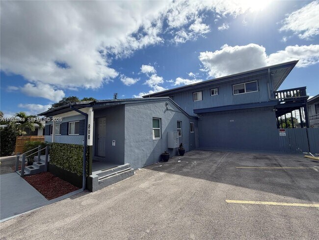 Building Photo - 808 NW 19th St