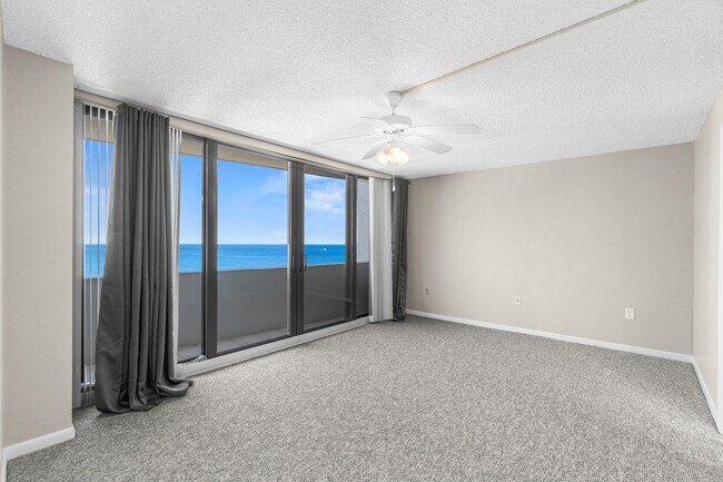 Building Photo - 4200 N Ocean Dr