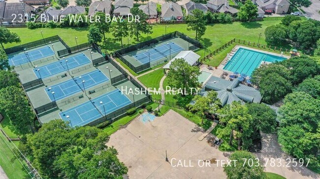 Building Photo - 2315 Blue Water Bay Dr