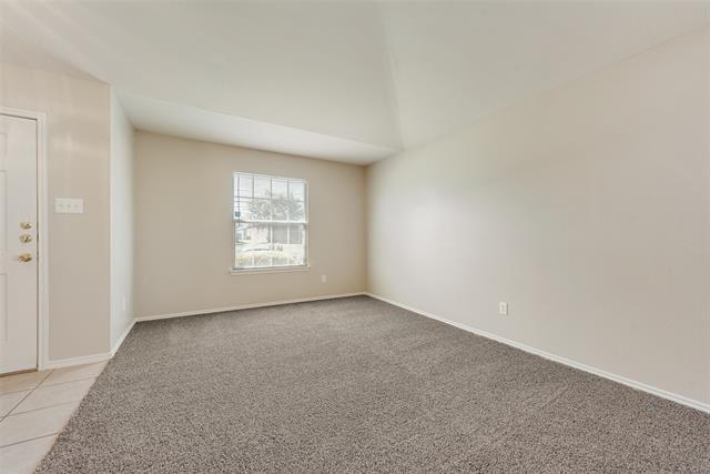Building Photo - 1217 Spring Water Dr