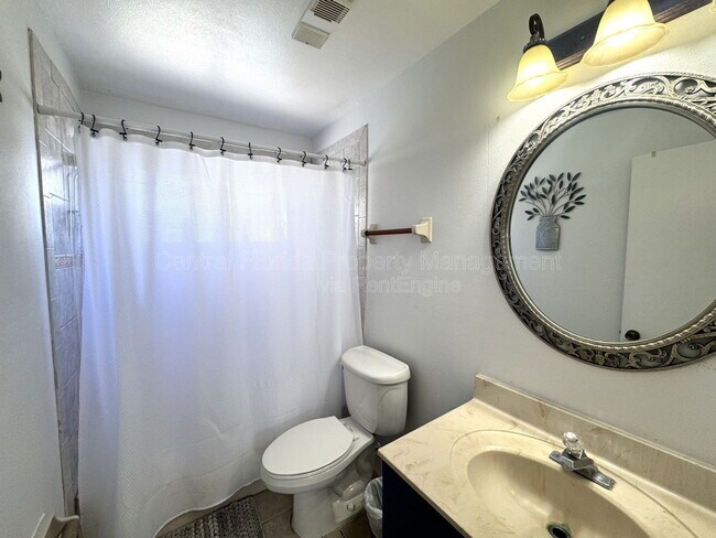 Building Photo - 2544 Woodgate Blvd