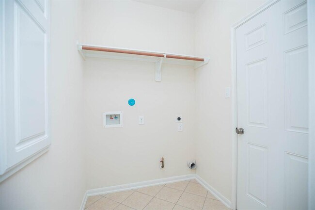 Building Photo - 7427 Boerne Creek Dr