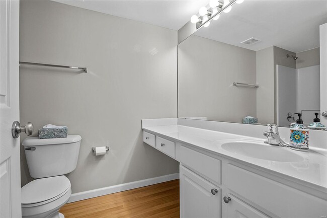 Building Photo - 432 Saravalle Dr