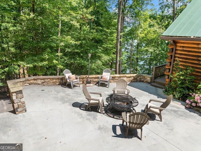 Building Photo - 5281 Laurel Ln