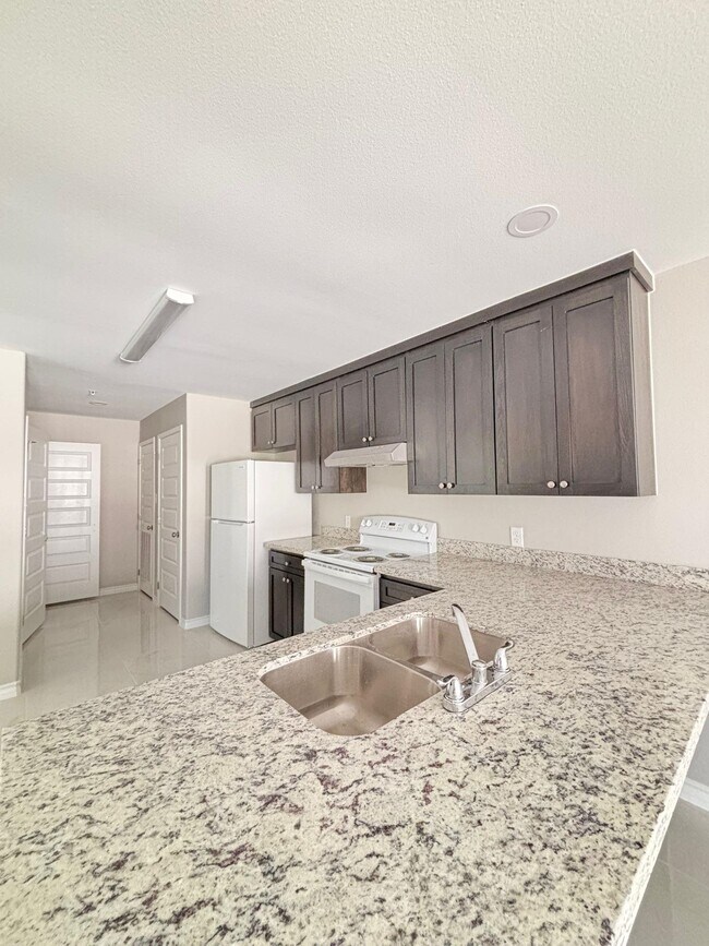 Building Photo - 315 Dorel Dr