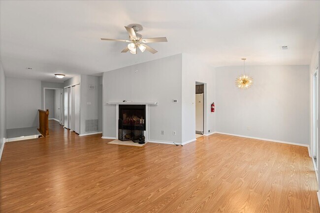 Building Photo - 504B Mulberry Cove