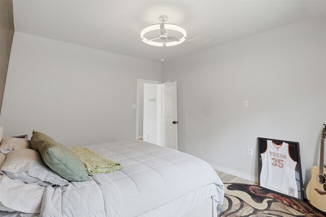 Building Photo - 710 Desert Pea Ln