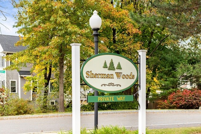 Building Photo - 42 Evergreen Cir