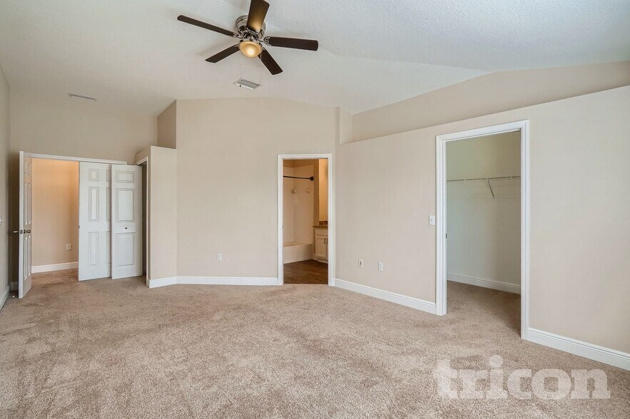 Building Photo - 6251 Blue Runner Ct