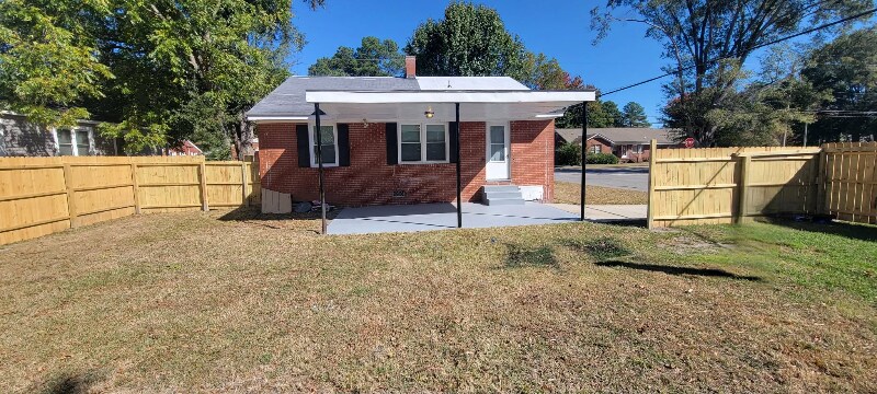 Building Photo - 801 Paul St