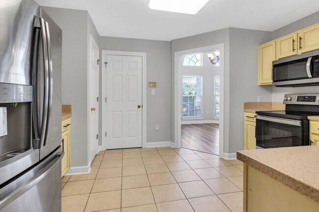 Building Photo - Bluewater Bay Area 4 Bedroom Pool Home!