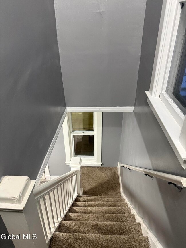 Building Photo - 4 Yale St