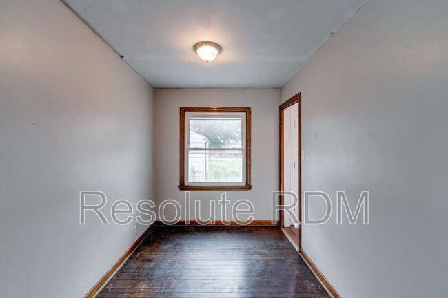 Building Photo - 201 S Emerson Ave