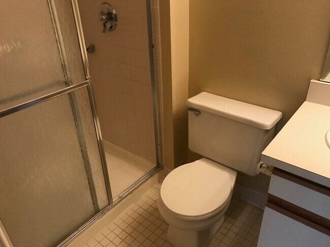 Building Photo - 42825 Lilley Pointe Dr