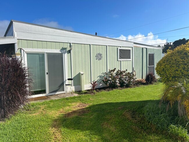 Building Photo - 64-1022-1022 Kekauluohi St