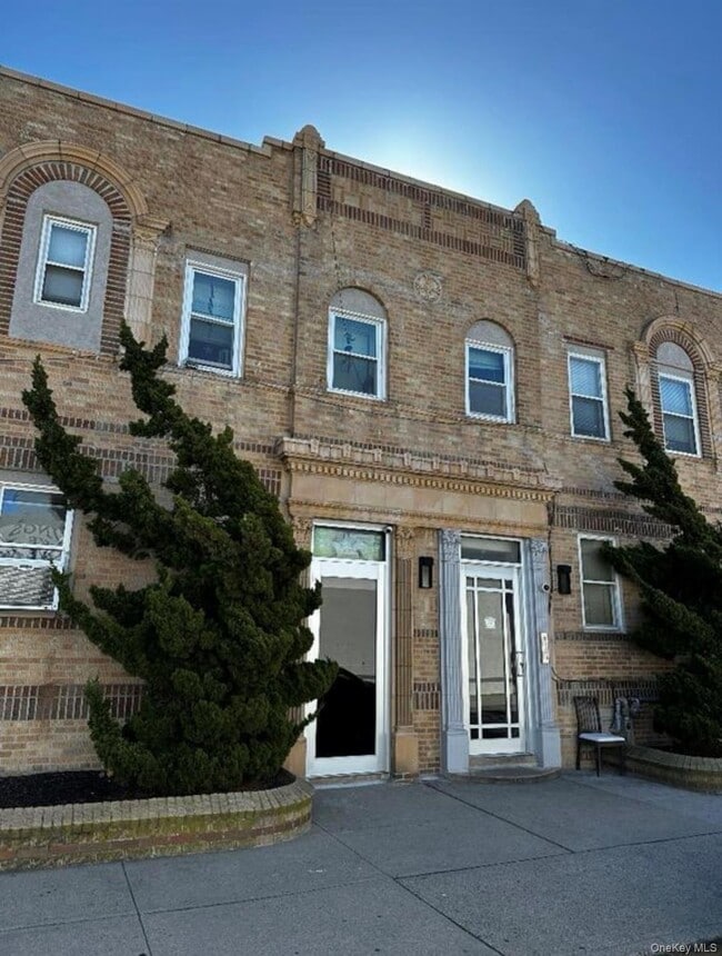 Building Photo - 52 Florida St