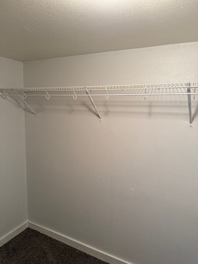 Building Photo - $850 - I Bedroom 1 Bathroom Apartment - Ne...