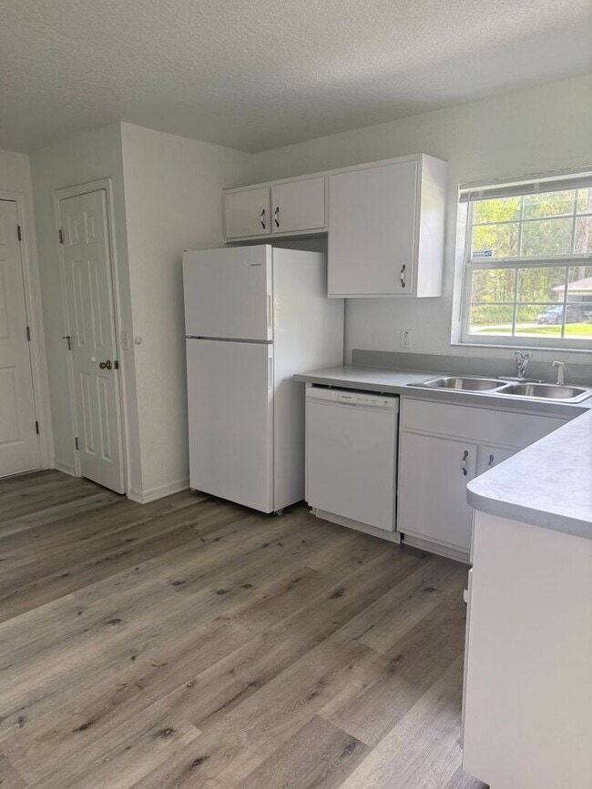 Building Photo - 92 Dogwood Loop