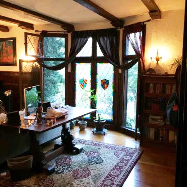 Building Photo - 425 N Sycamore Ave