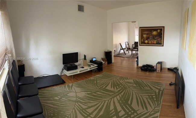 Building Photo - 715 NE 91st St