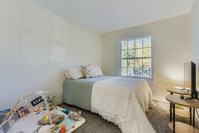 Building Photo - 6276 Nassau Ct