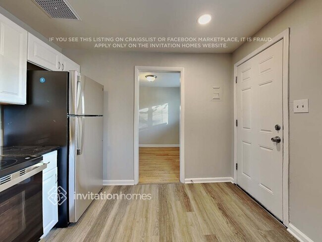 Building Photo - 2032 Ironton St