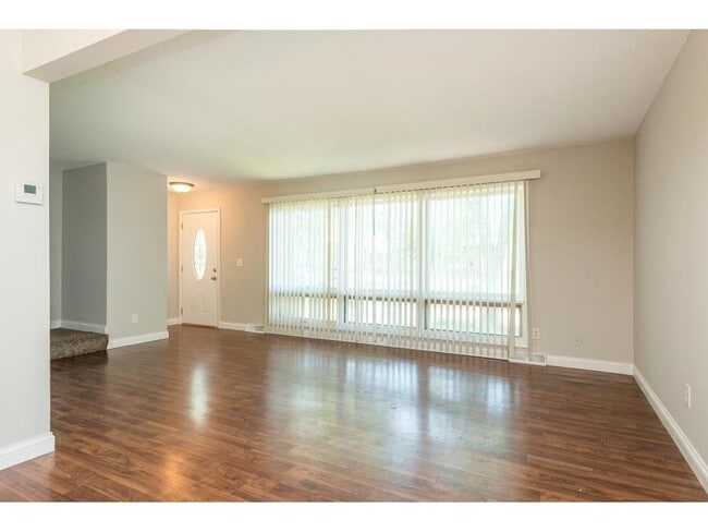 Building Photo - 2173 Glenridge Ave