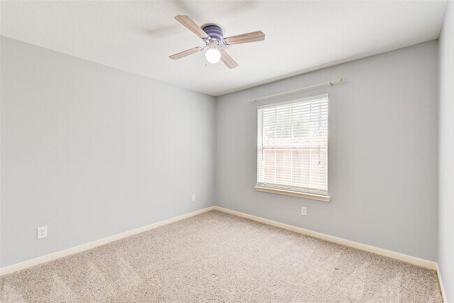 Building Photo - 25910 Oakridge Forest Ln
