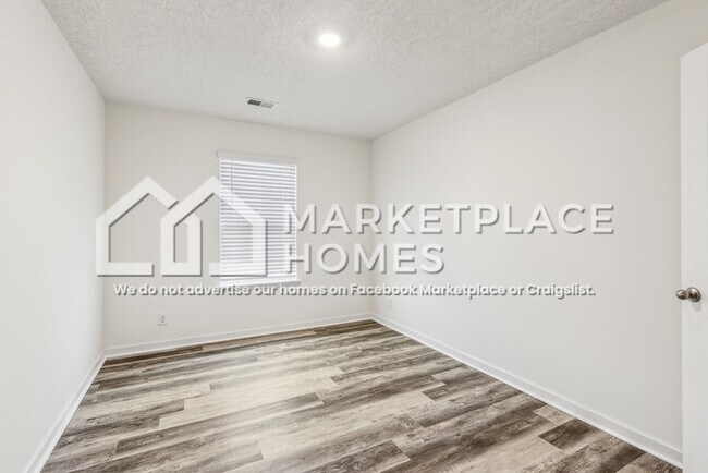 Building Photo - 1425 Willow Springs Dr