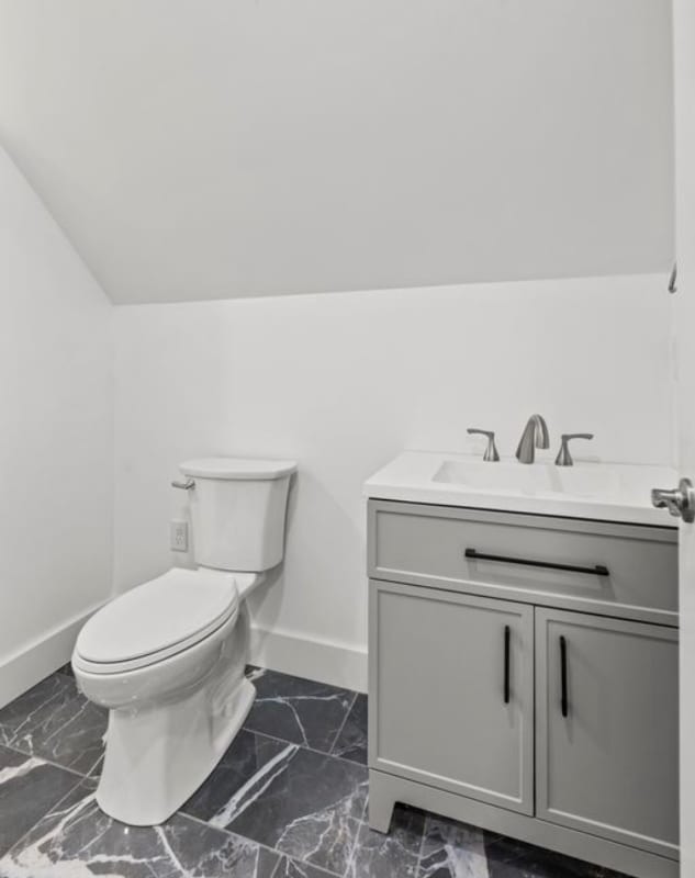 Building Photo - 100 Seven Oaks Dr