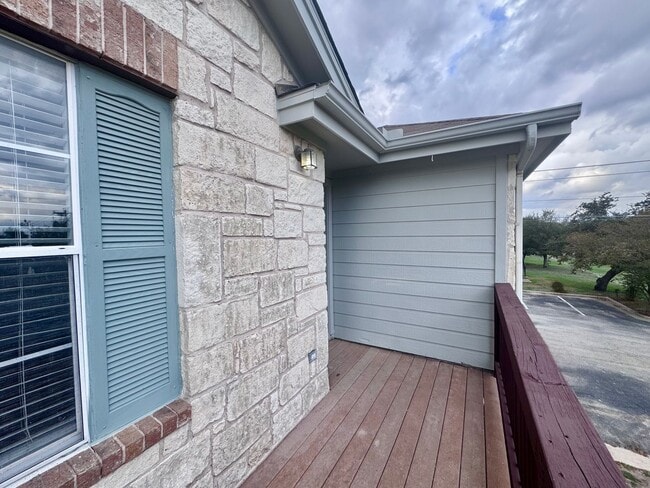 Building Photo - Cedar Park Condo  Freshly Updated