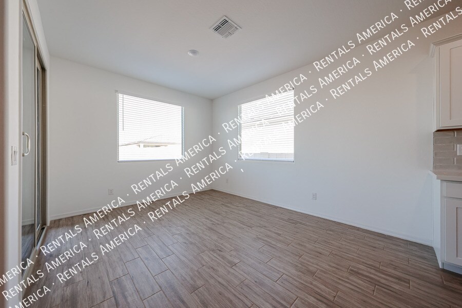 Building Photo - 5528 W McNeil St