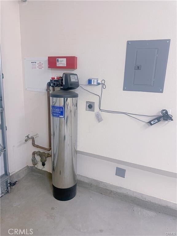 Building Photo - 224 Geyser