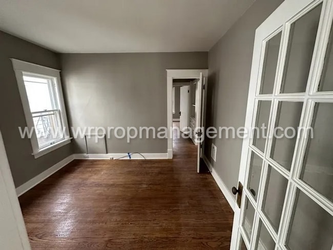 Building Photo - 3 Bed 1.5 Bath Home is West Toledo