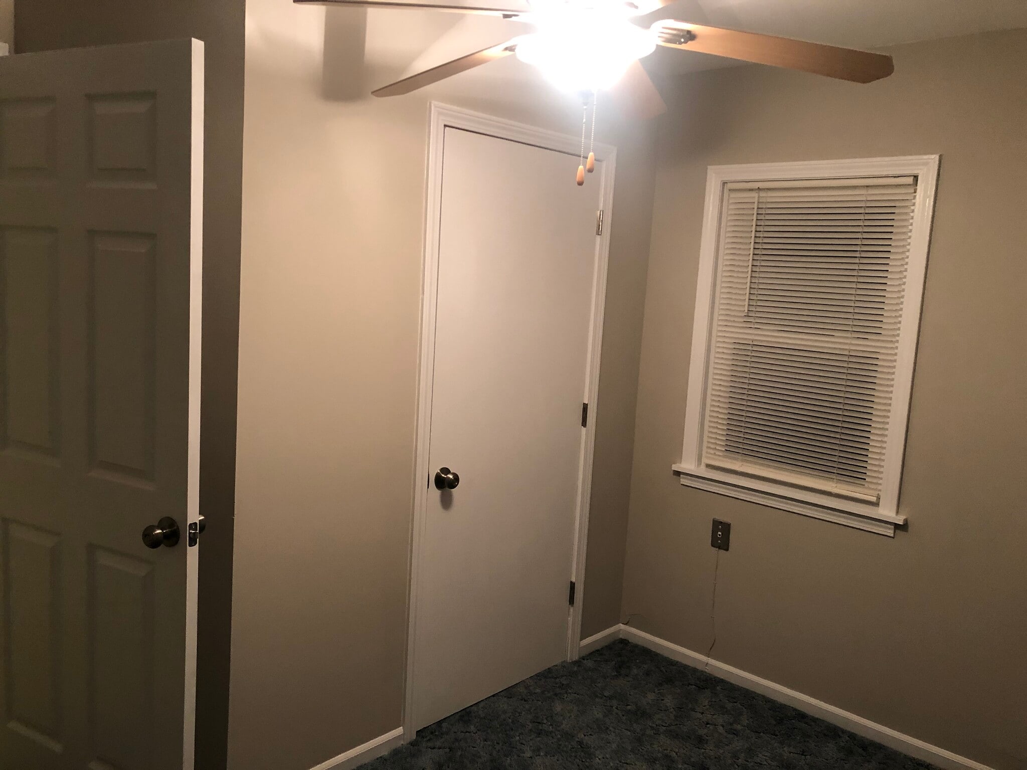 Building Photo - 304 NE 8th St