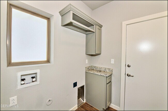 Building Photo - 6952 Black Mesquite Dr