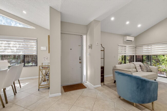 Building Photo - 7745 Stanway Pl