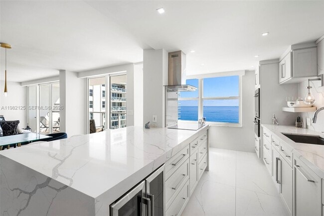 Building Photo - 4300 N Ocean Blvd