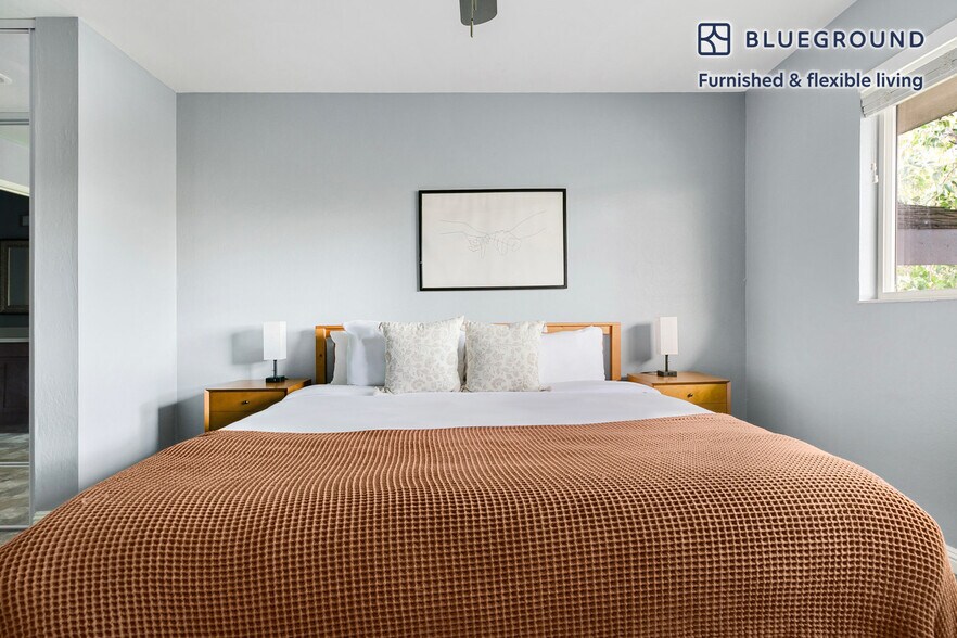 Building Photo - 235 Arlington Rd