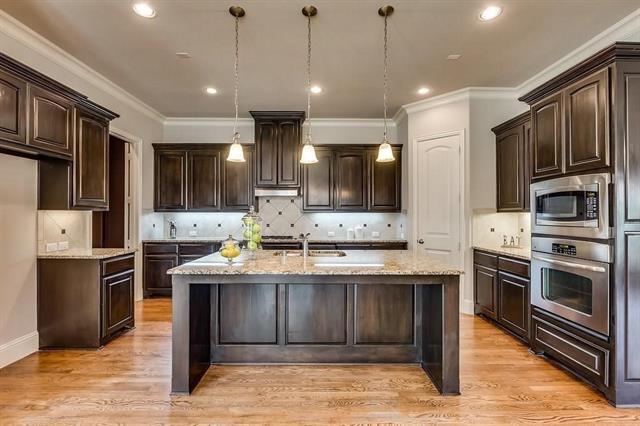 Building Photo - 7027 Nueces Dr