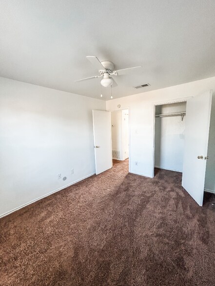 Building Photo - 1604 Windward Dr