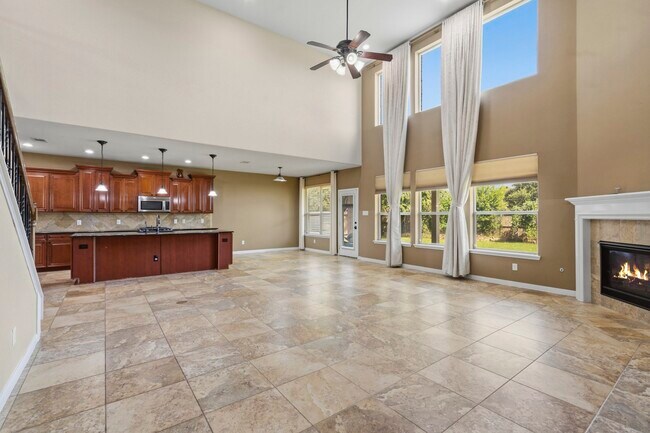 Building Photo - 25907 Foxrun Vista Dr